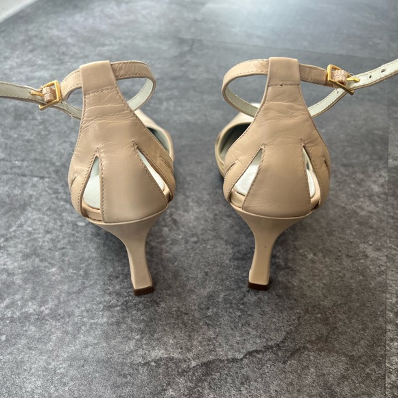 Genuine leather cream heels - Picture 9 of 9